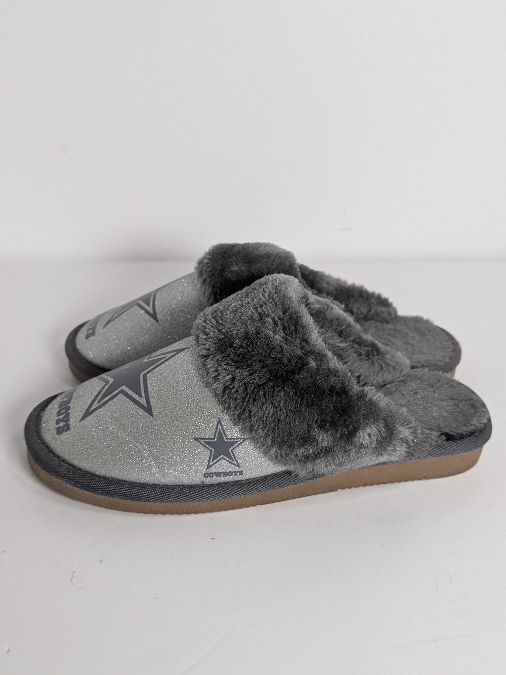 Dallas Cowboys Women's Slippers FOCO Silver Glitter Fur Moccasin Slides M 7-8